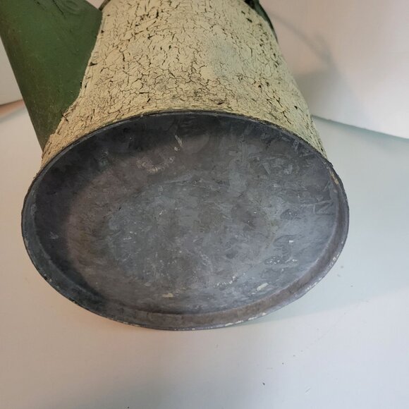Vintage Large Galvanized Metal Watering Can with Rustic Crackle Finish & Two Han - Picture 6 of 6